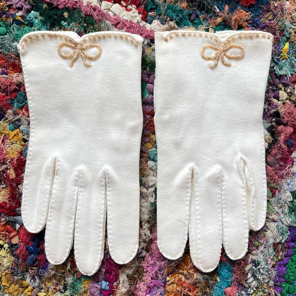 VTG White Beaded Gloves Japan Bridal Tea Party Coquette Formal